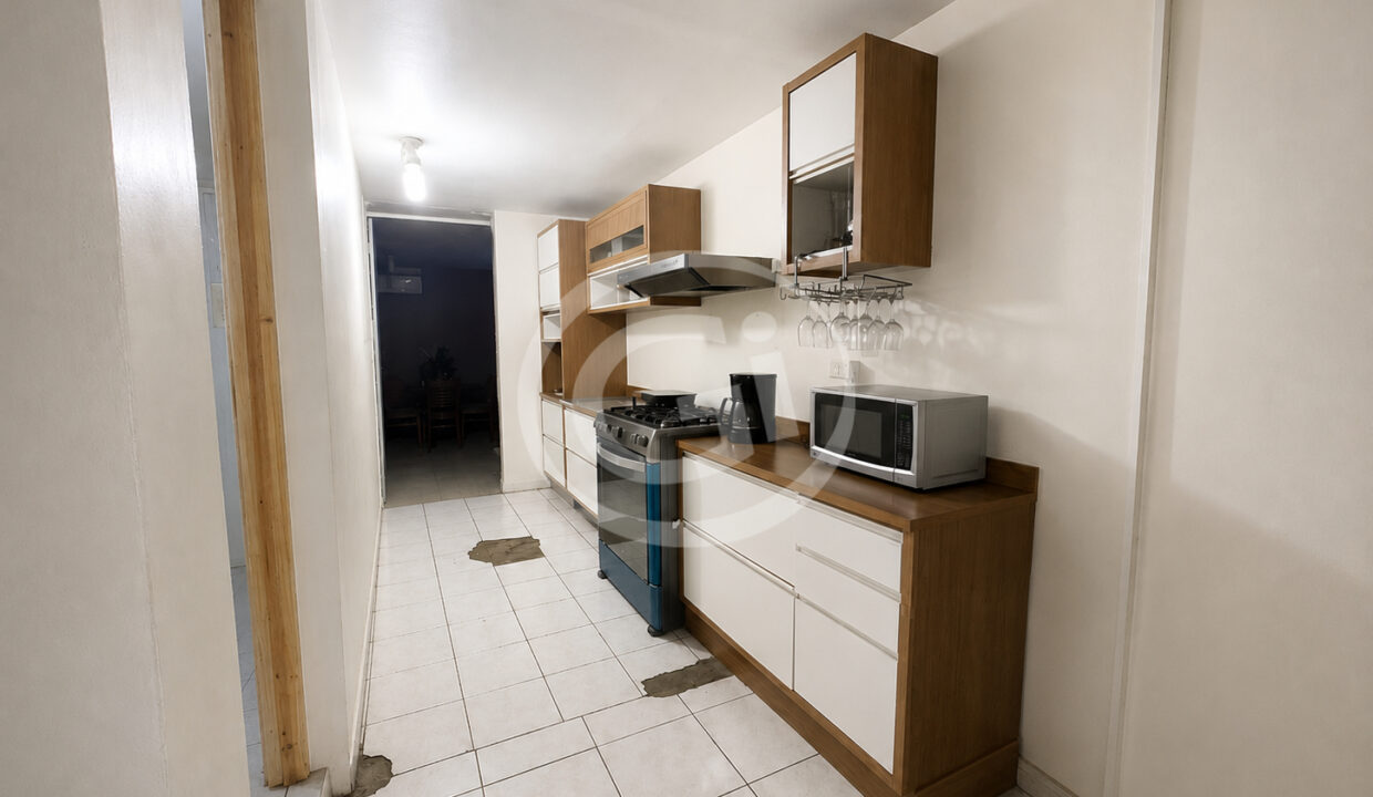 14. Cocina venta casa Santa Elena, Parque Lefevre