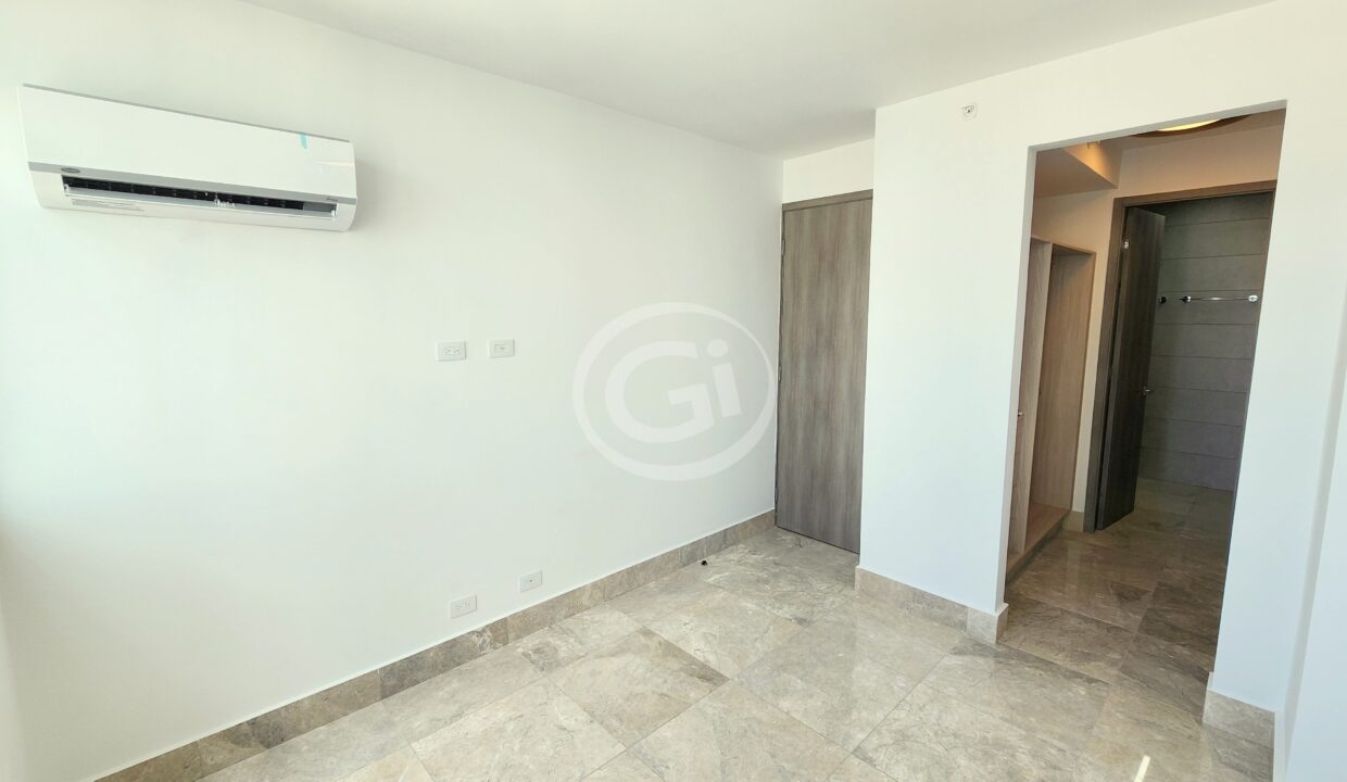16. Habitación Principal. Costanera Mod C Alquiler. Bella Vista