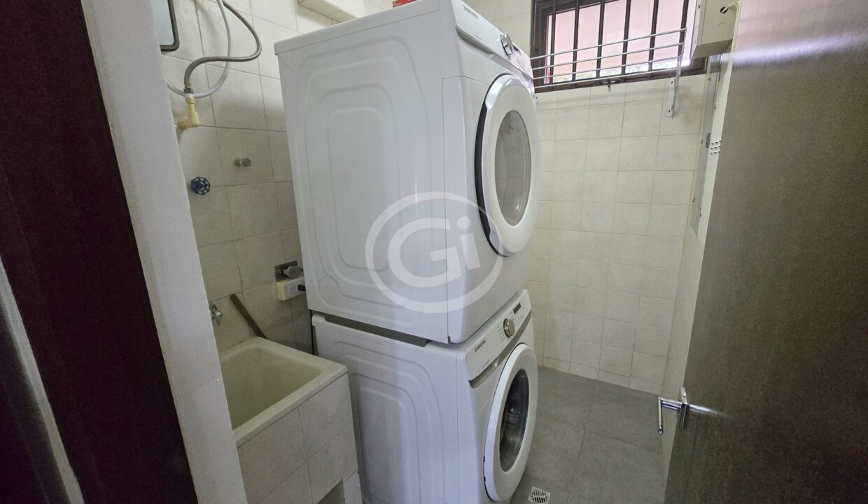17. Lavanderia. Embassy Club Loft en Alquiler Clayton