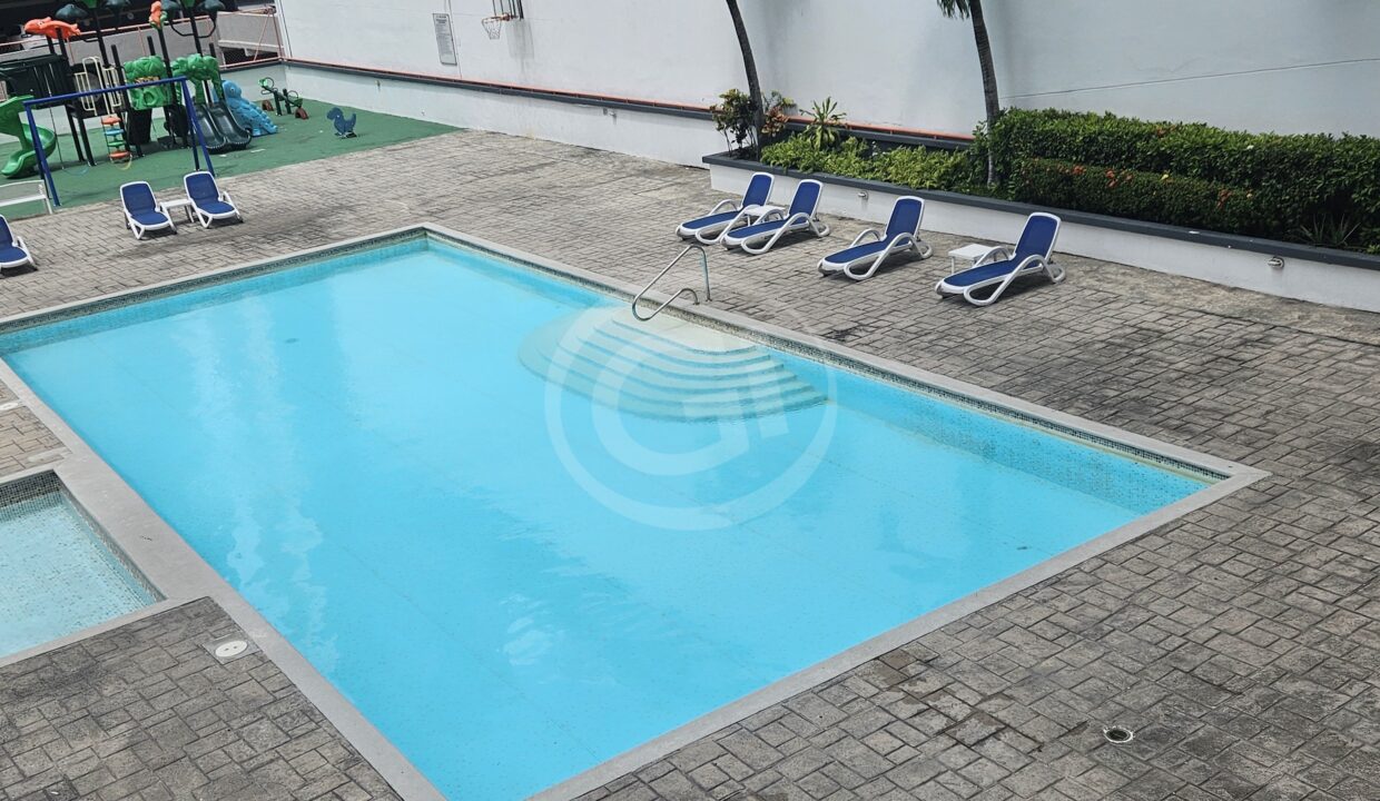 17. Piscina Sol del Este Venta Apartamento Reposeído Banistmo