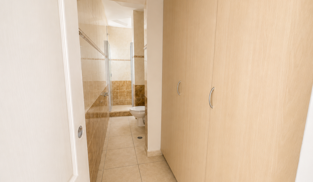 18. Baño 2 venta apartamento El Carmen Bienes Reposeidos