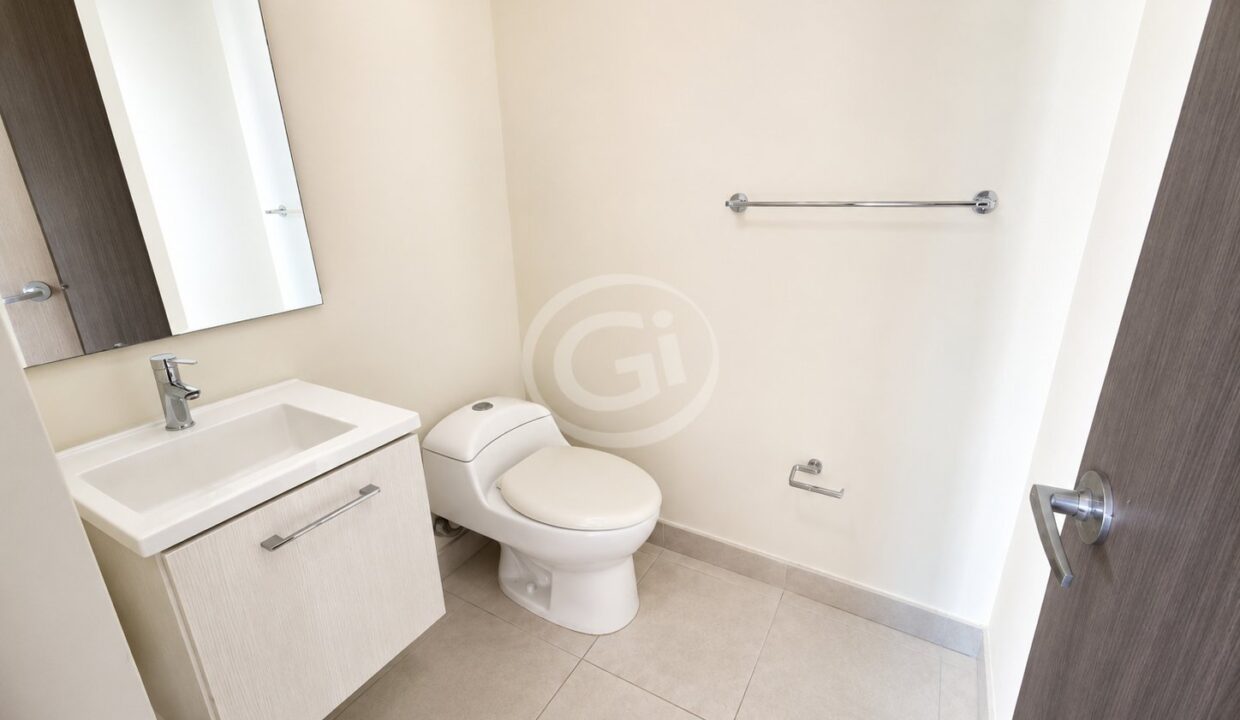18. Baño Visitas (2)