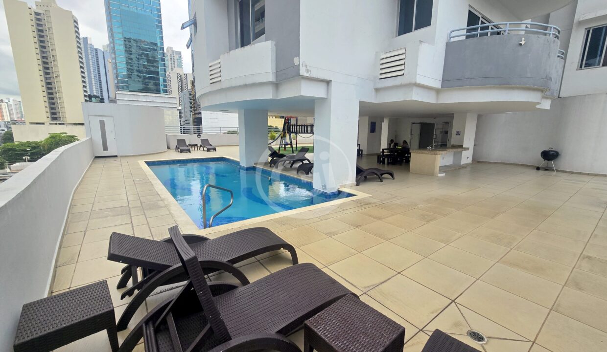 18. Piscina (7)