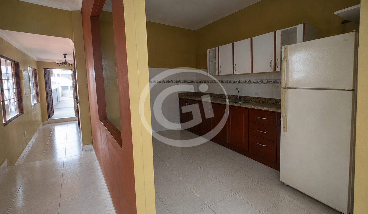 19. Cocina venta casa Santa Elena, Parque Lefevre