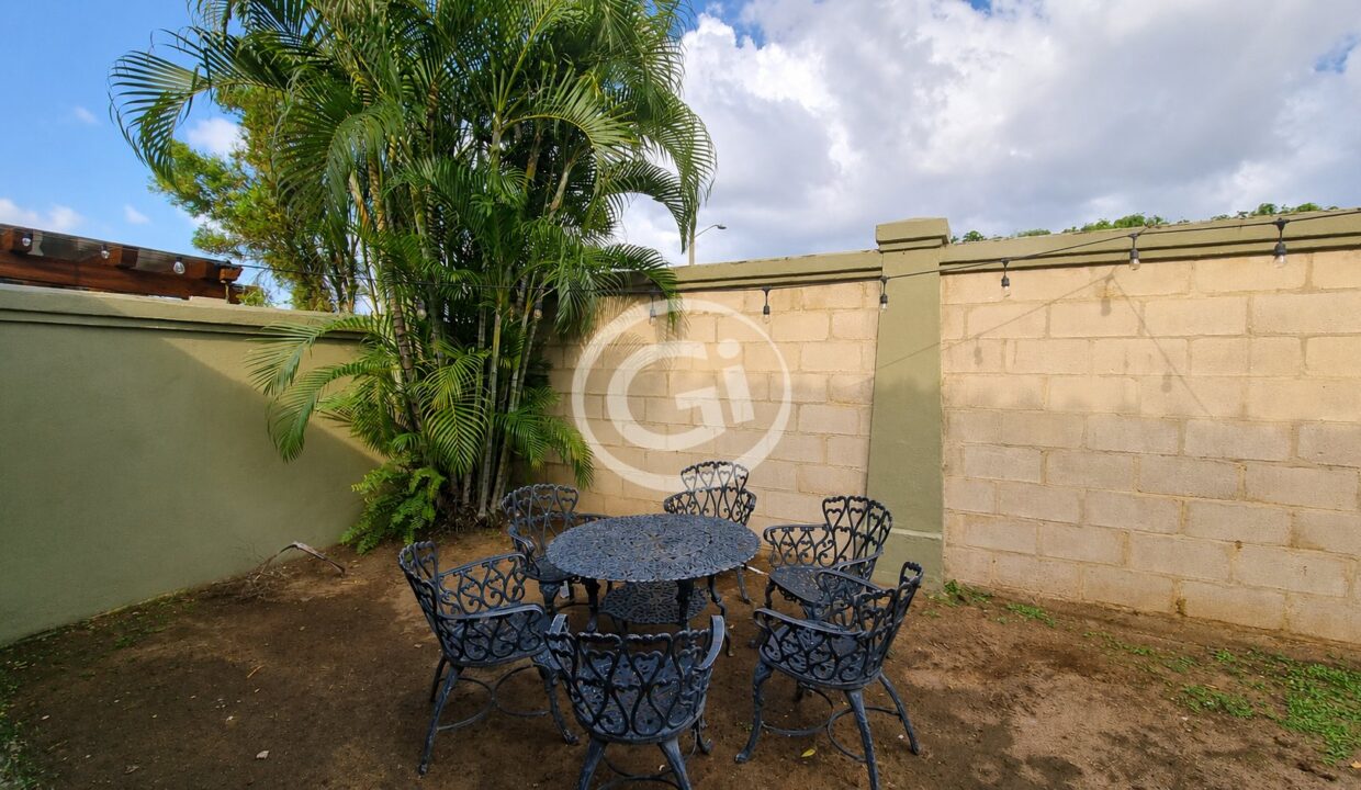19. Patio trasero Venta Casa Paseo Dorado