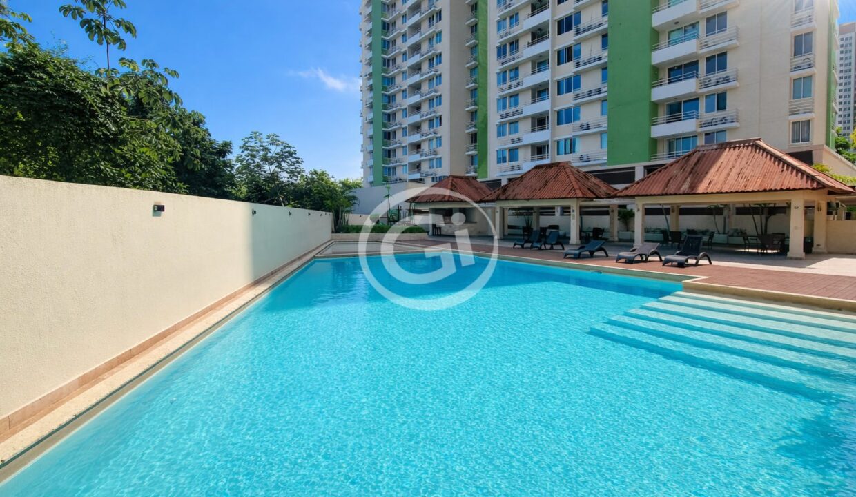 19. Piscina y gazebo venta Green Park reposeido