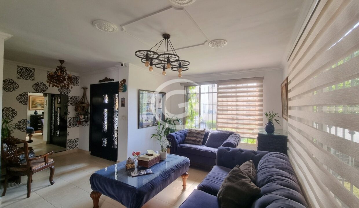 2. Entrada Venta Casa Paseo Dorado