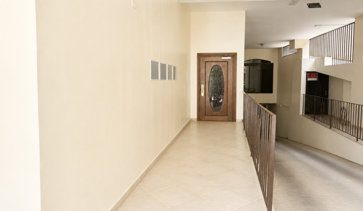 2. Entrada venta apartamento El Carmen Bienes Reposeidos