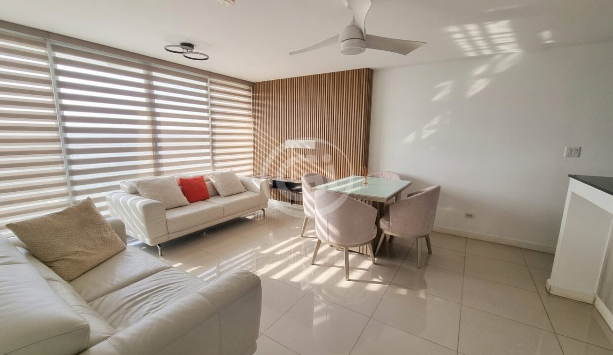 2. Sala Comedor Apartamento Alquiler Coral Plaza Tumba Muerto