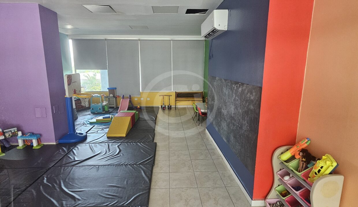 20. Salón de juegos para niños Sol del Este Venta Apartamento Reposeído Banistmo