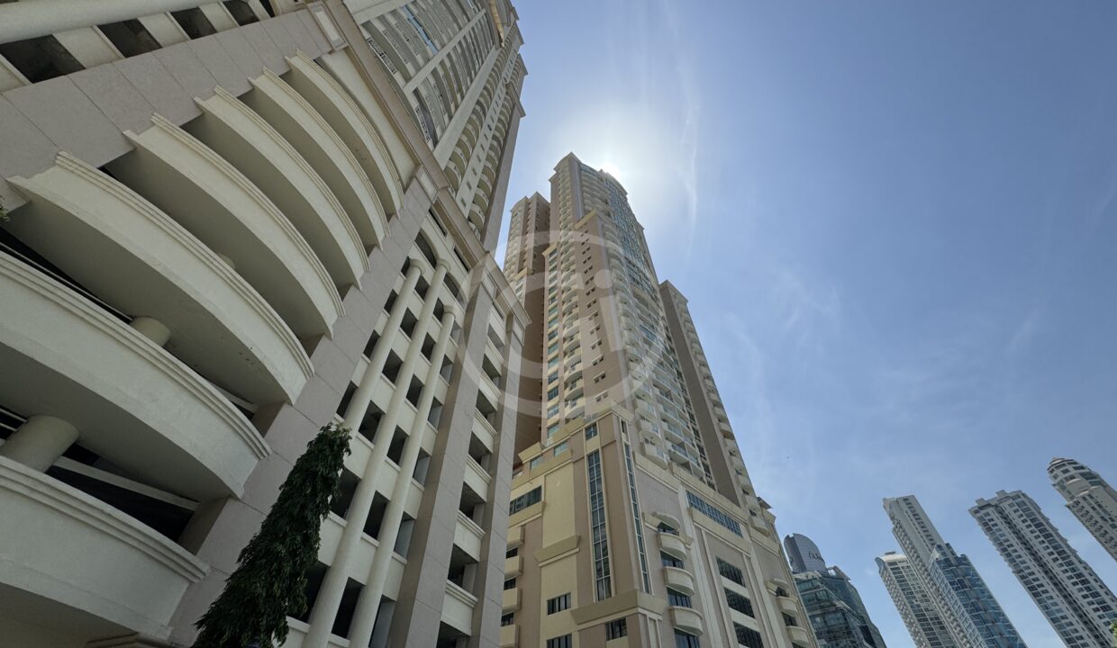 22. Fachada- Costa Pacífica Venta Apartamento reposeído