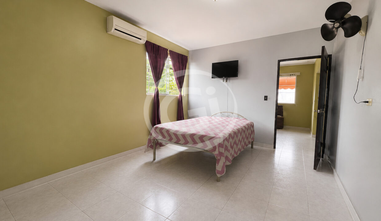 22. Habitación venta casa Santa Elena, Parque Lefevre