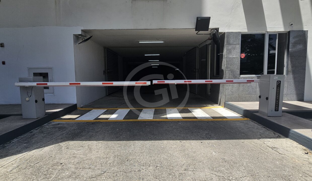 23. Estacionamiento Sol del Este Venta Apartamento Reposeído Banistmo