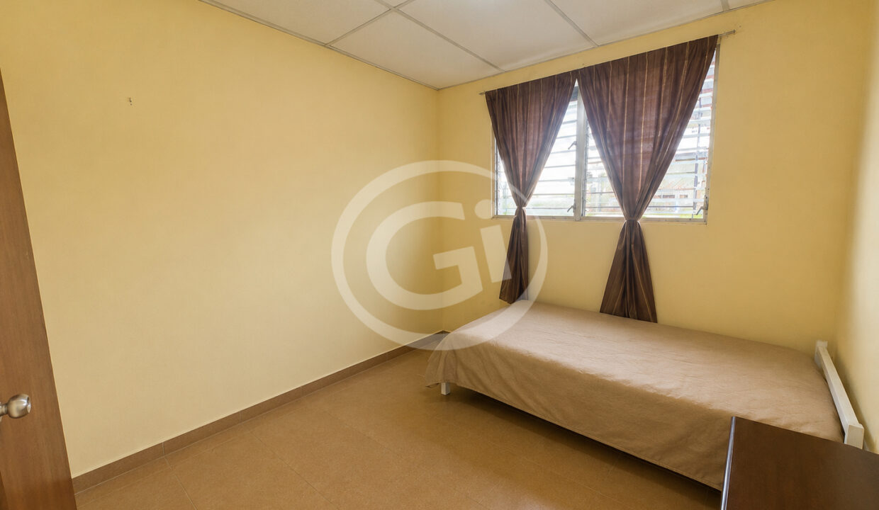 25. Habitación venta casa Santa Elena, Parque Lefevre
