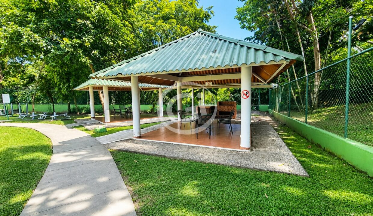 26. BBQ venta Green Park reposeido