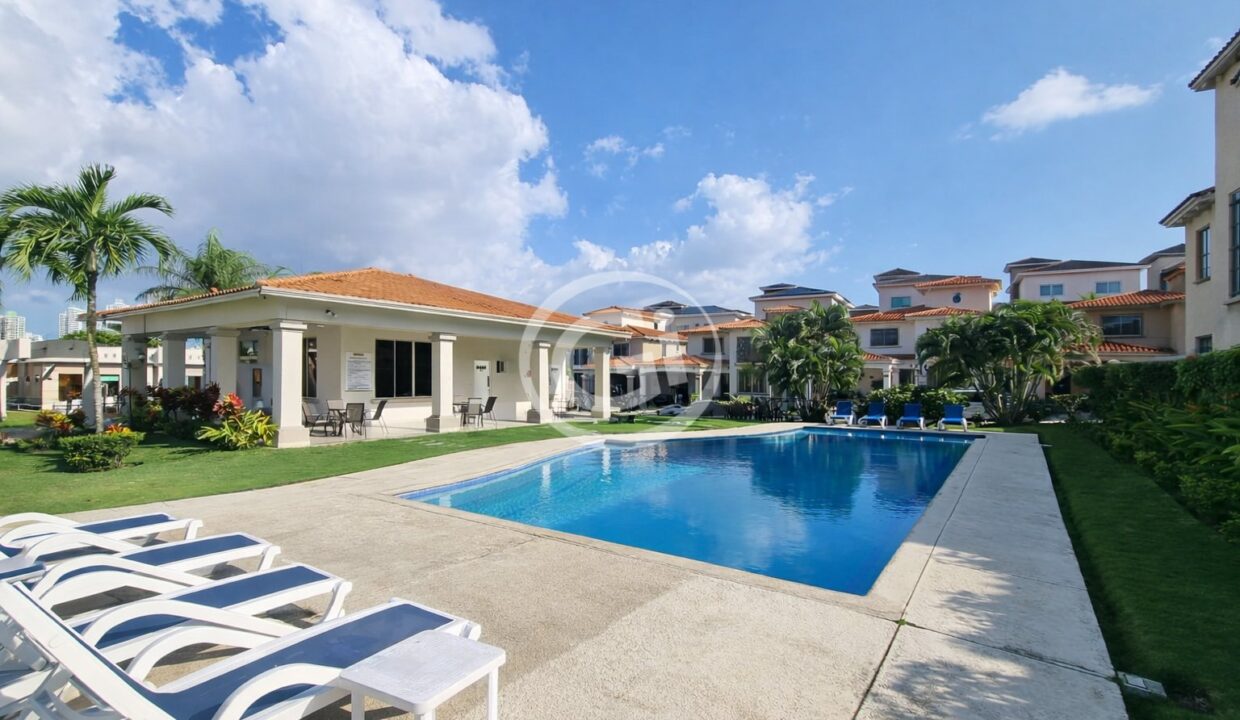 26. Picina Venta Casa Paseo Dorado