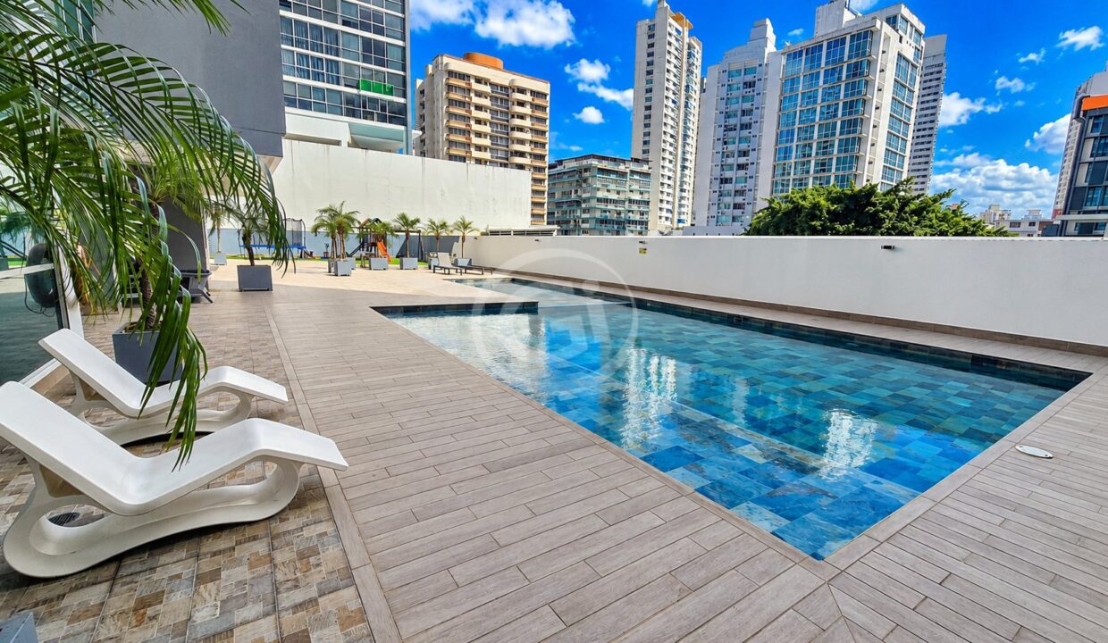 28. Piscina (2)