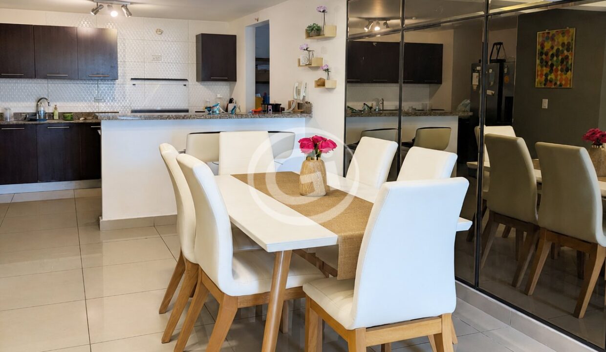3. Comedor Venta Condado Country