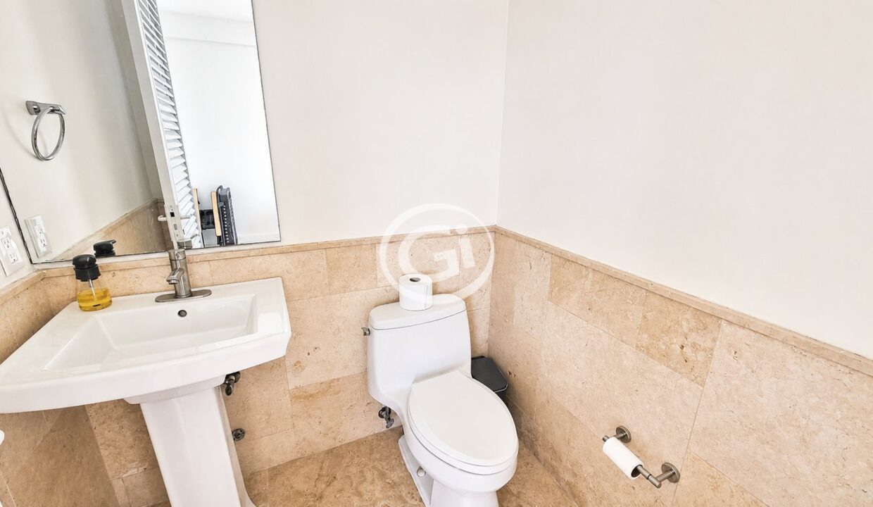 31. Baño Piscina Venta Buenaventura
