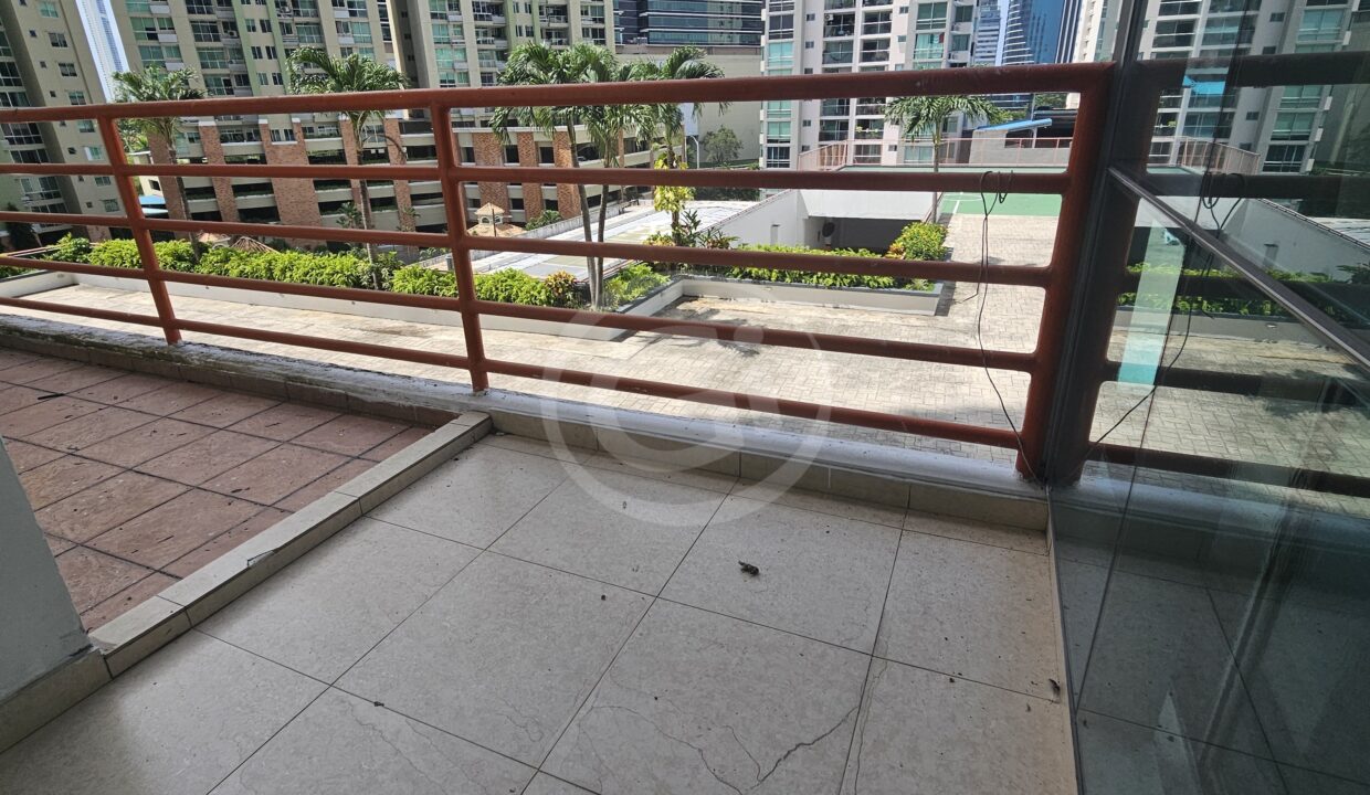 33. Terraza Sol del Este Venta Apartamento Reposeído Banistmo