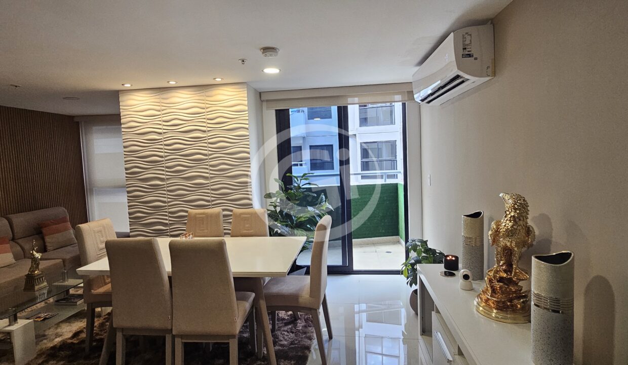 4. Sala comedor. WorldWide Plaza apartamento. Alquiler