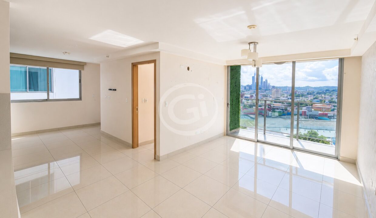 5. Sala-Comedor. Remate Bancario Torres de Castilla
