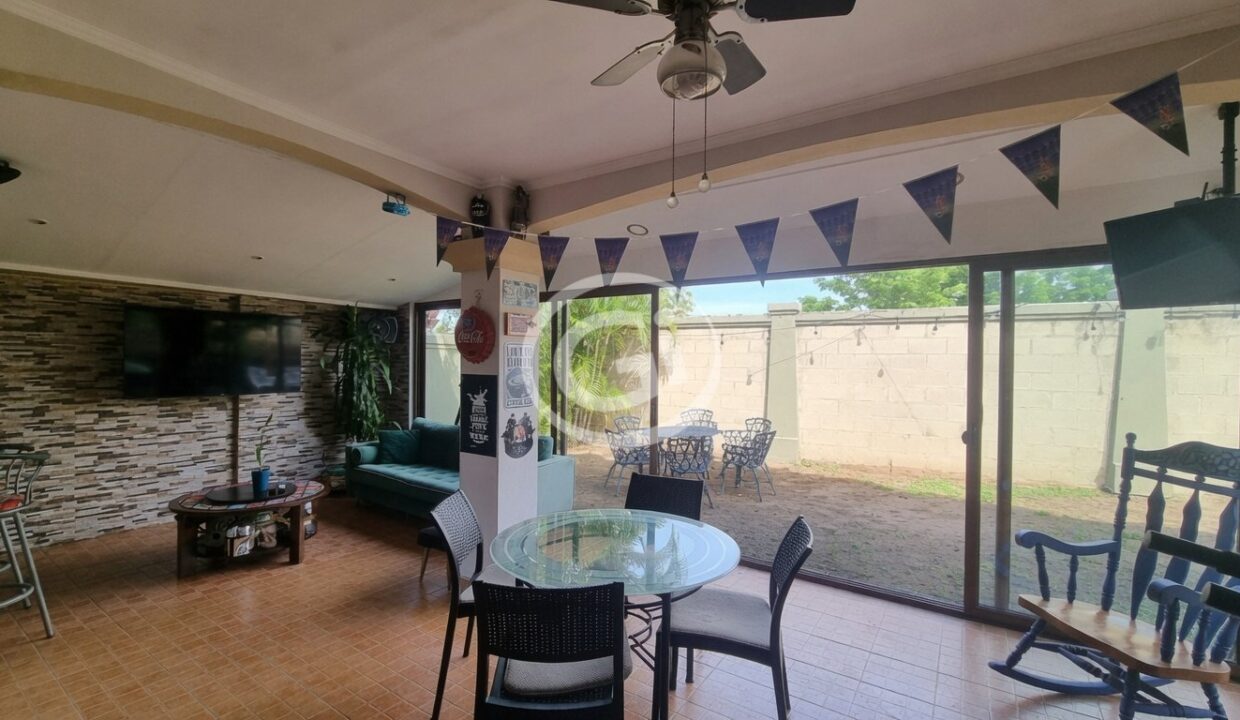 5. Terraza Venta Casa Paseo Dorado