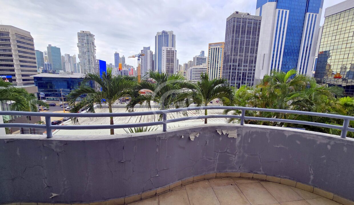 6. Balcón (1)