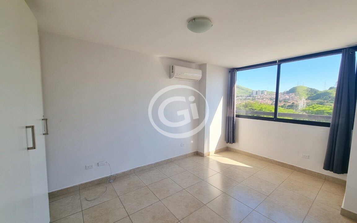8. Habitacion principal Alquiler Condado Country