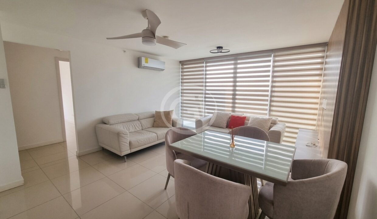 8. Sala Comedor Apartamento Alquiler Coral Plaza Tumba Muerto