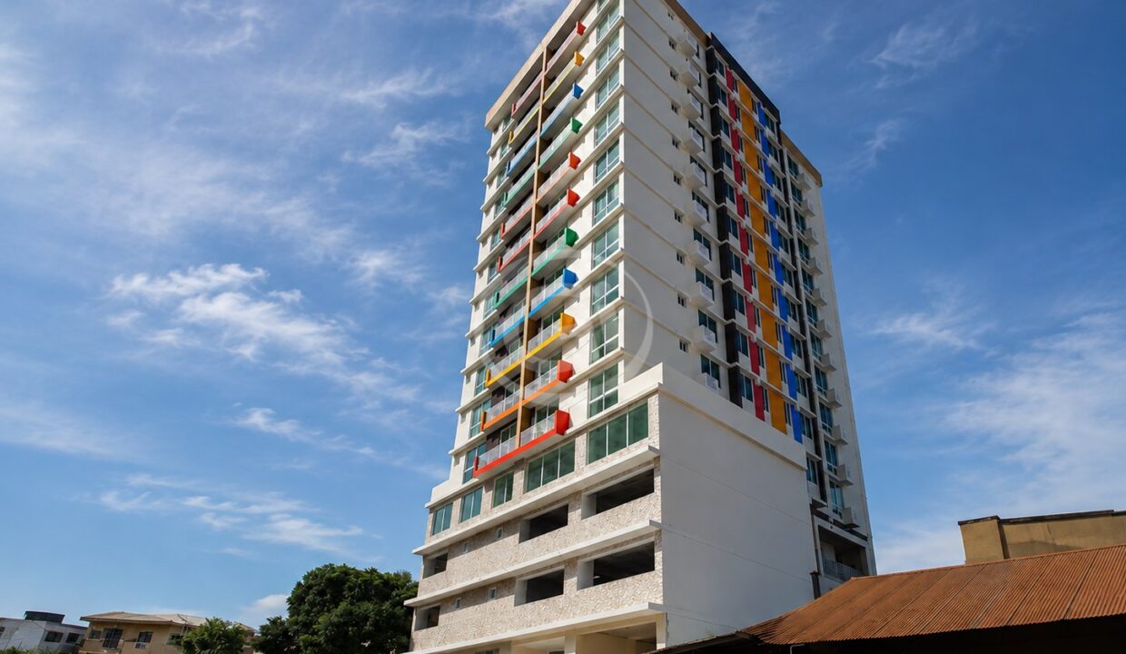 1. Fachada. Taurus Tower. Via España
