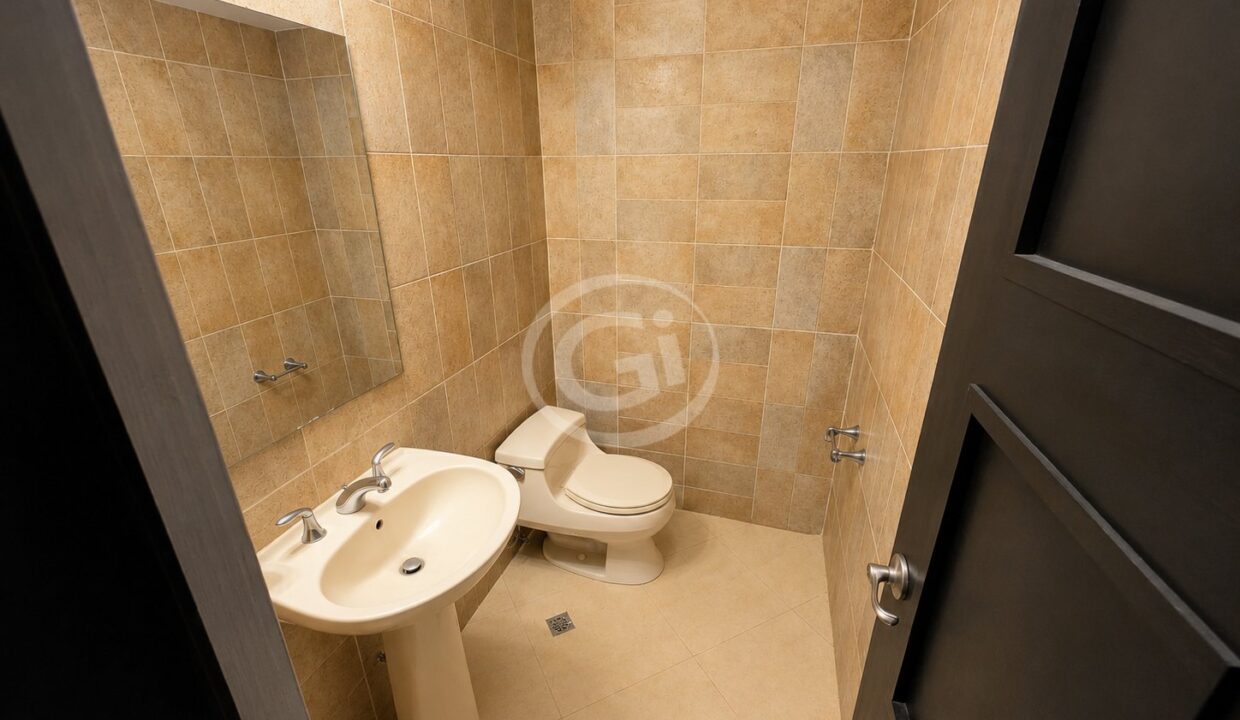 10. Baño de Visitas. Embassy Club. Clayton. Venta Courtyard