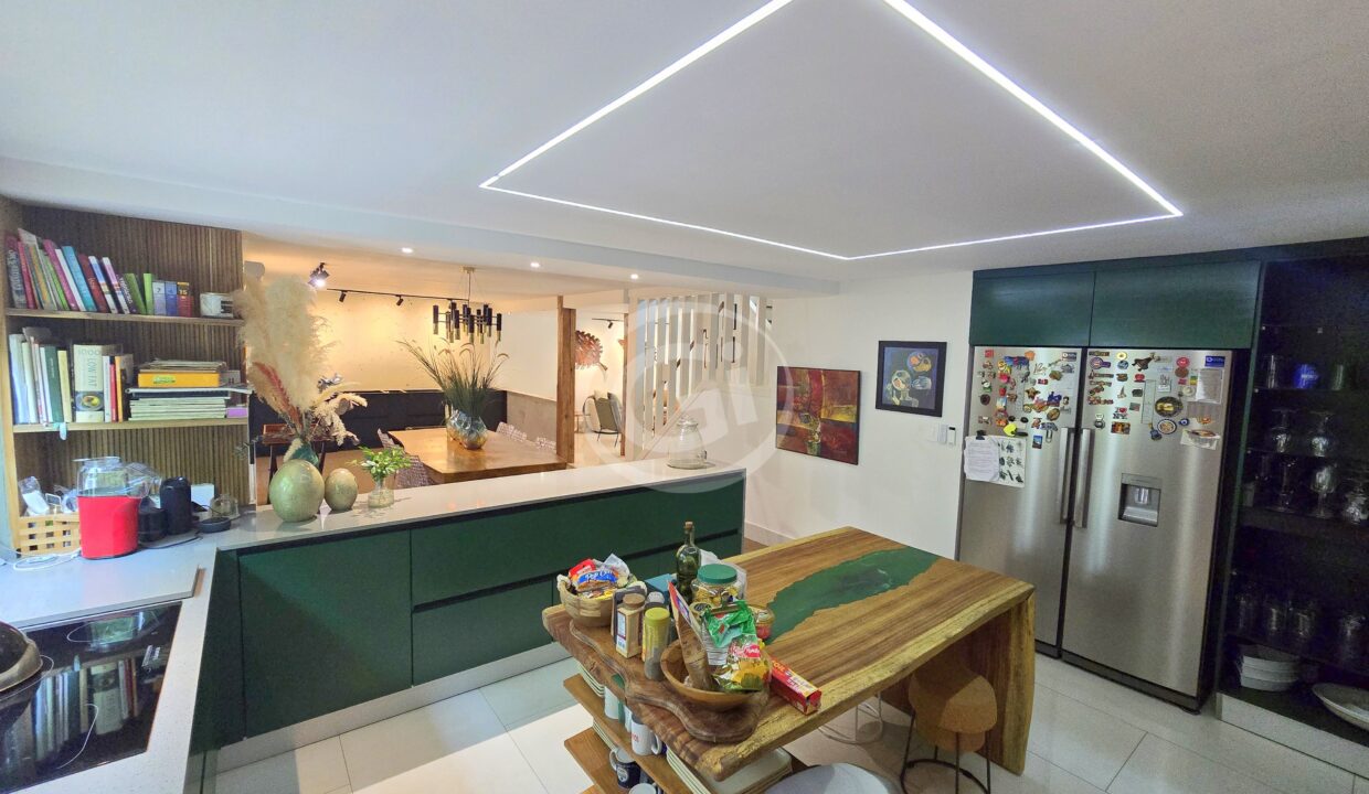 10. Cocina. Alquiler y Venta Casa Clayton