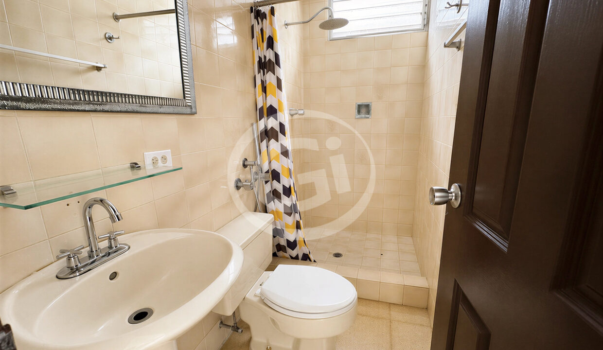 12. Baño Principal Venta apartamento Mirador 50 San Francisco