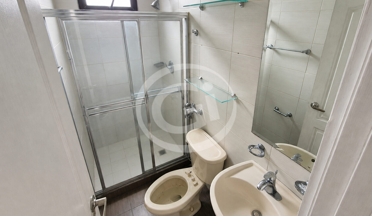 13 Baño secundario San Francisco Bay T300 32D