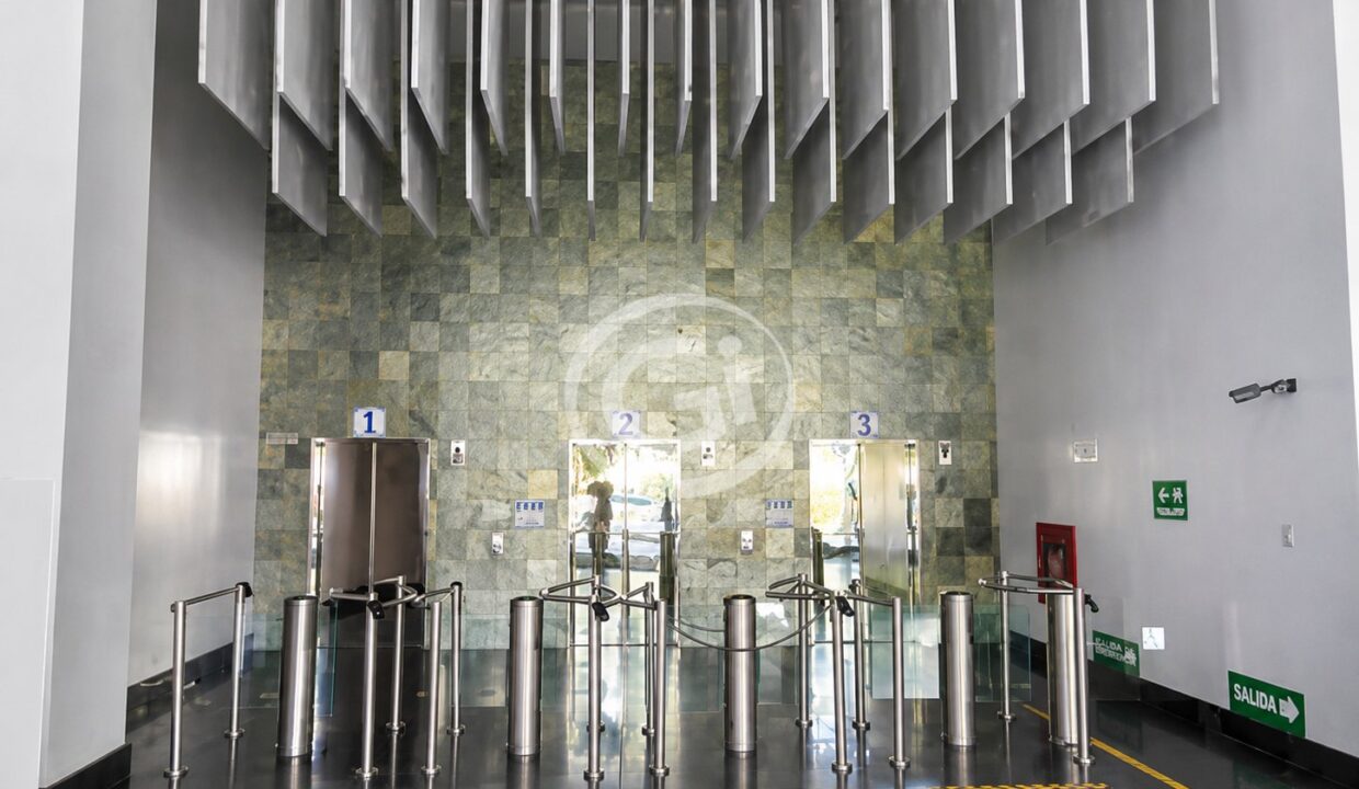 14. Lobby