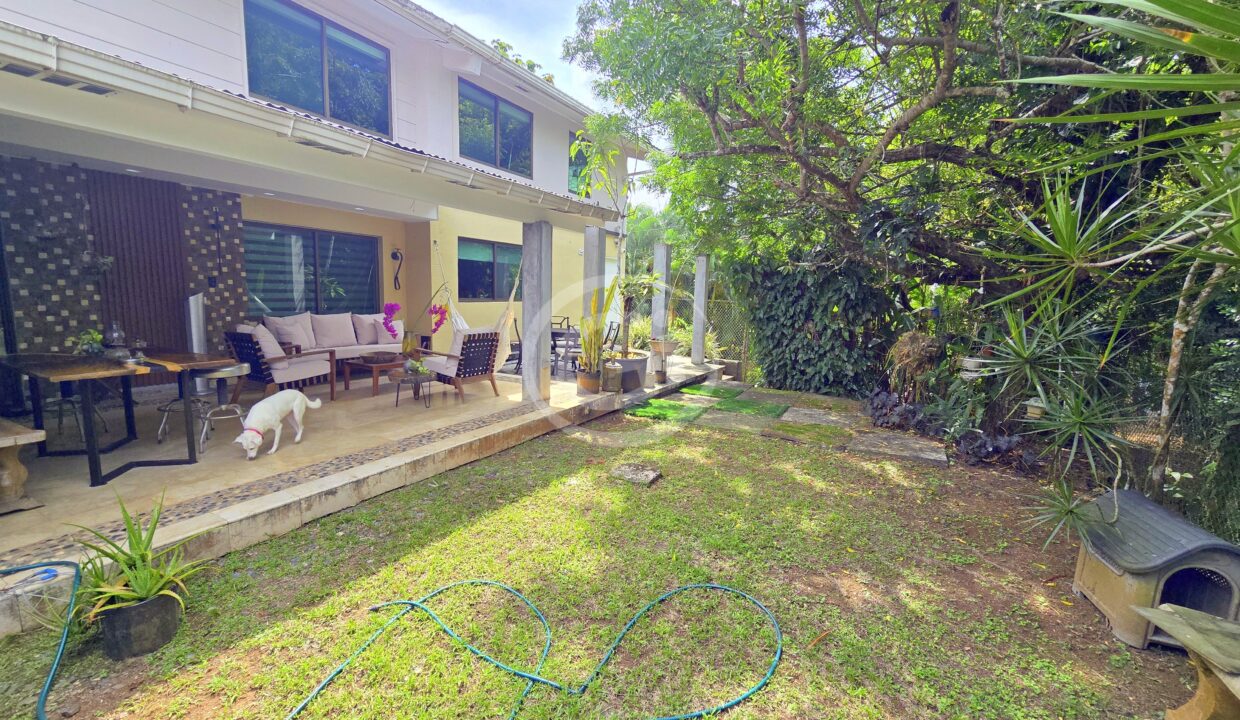 14. Patio. Alquiler y Venta Casa Clayton