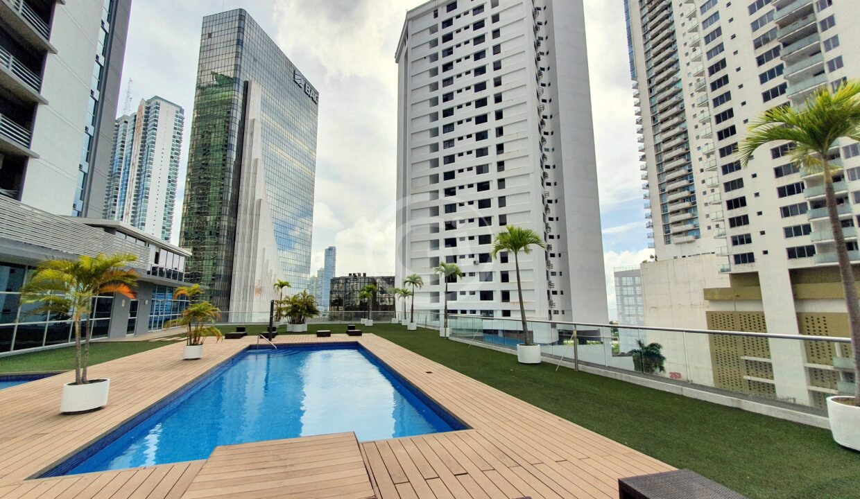 14. Piscina. Alquiler Apartamento Colores de Bella Vista. Av Balboa
