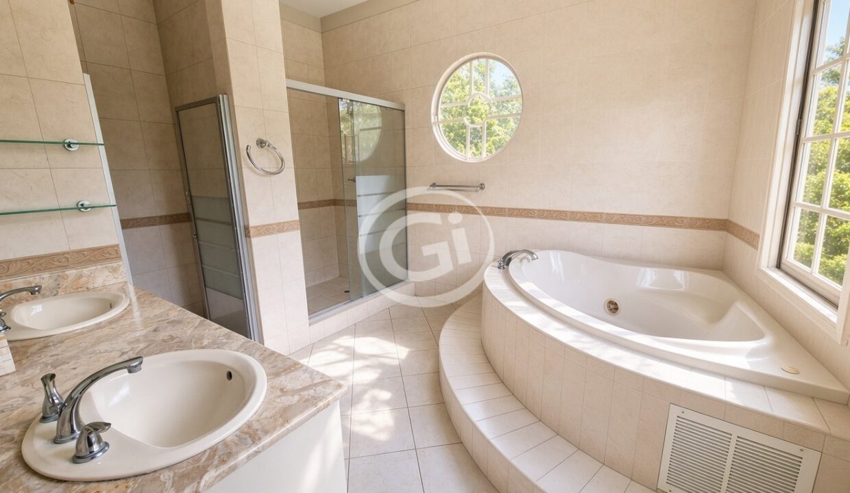 17. Baño principal