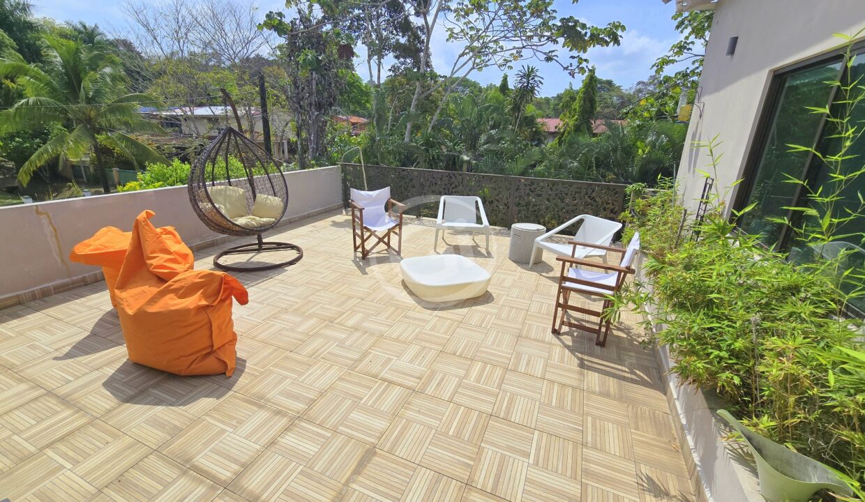 17. Terraza. Alquiler y Venta Casa Clayton