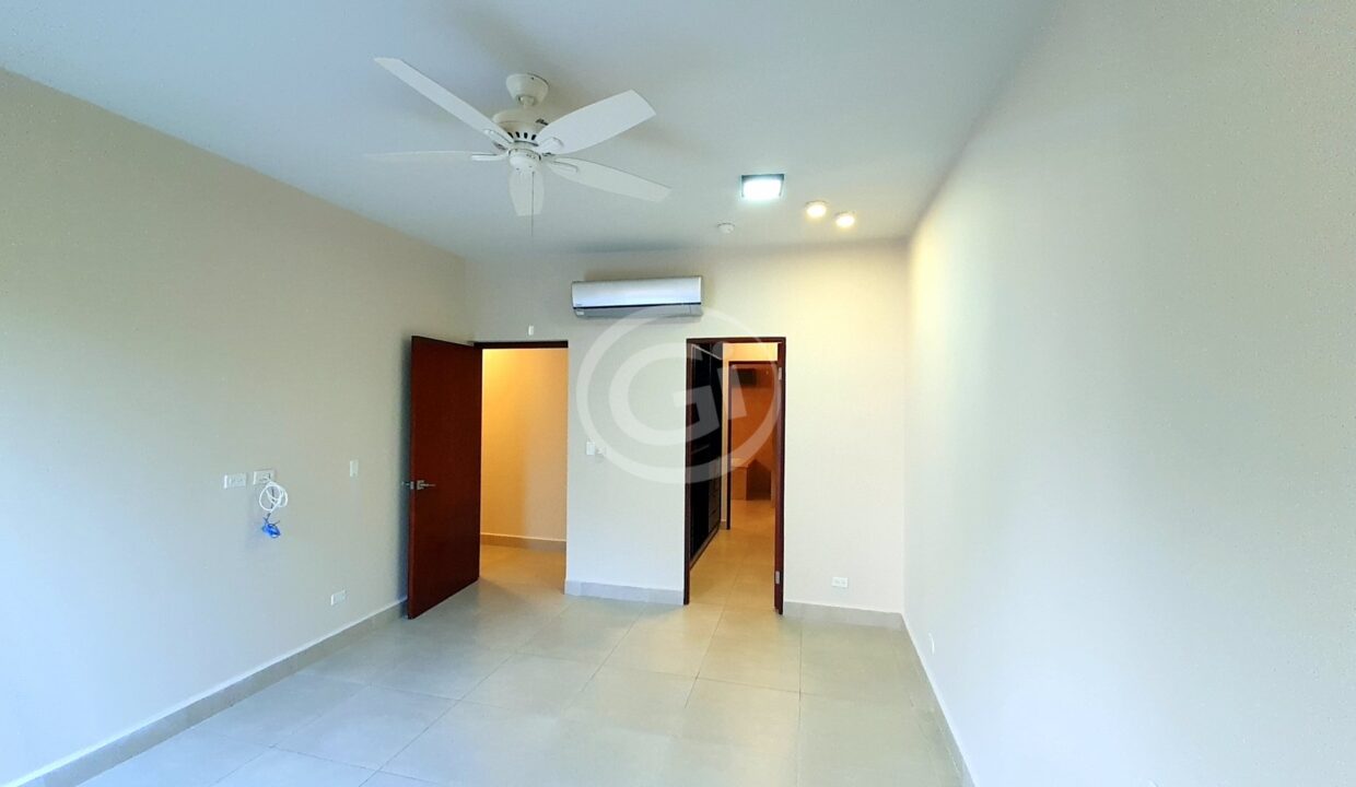 19. Habitación Principal. Alquiler Embassy Club. Clayton