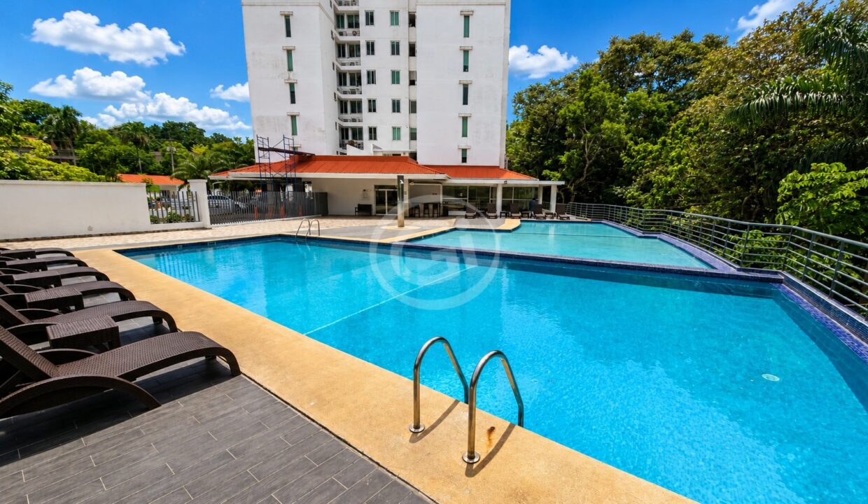 19. Piscina. Oportunidad Venta Apartamento Clayton Park
