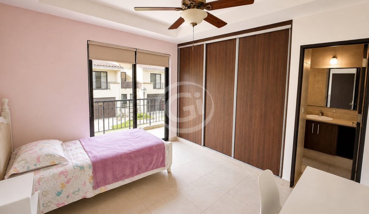 21. Habitación 2. Casa en Alquiler Embassy Club Clayton