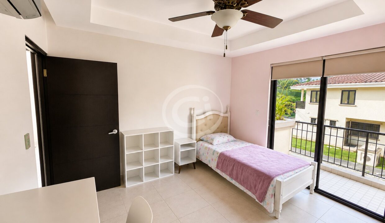 22. Habitación 2. Casa en Alquiler Embassy Club Clayton