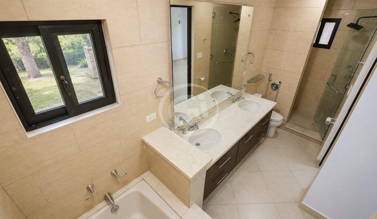 22. Habitación Principal. Embassy Club. Clayton. Venta Courtyard Planta Baja