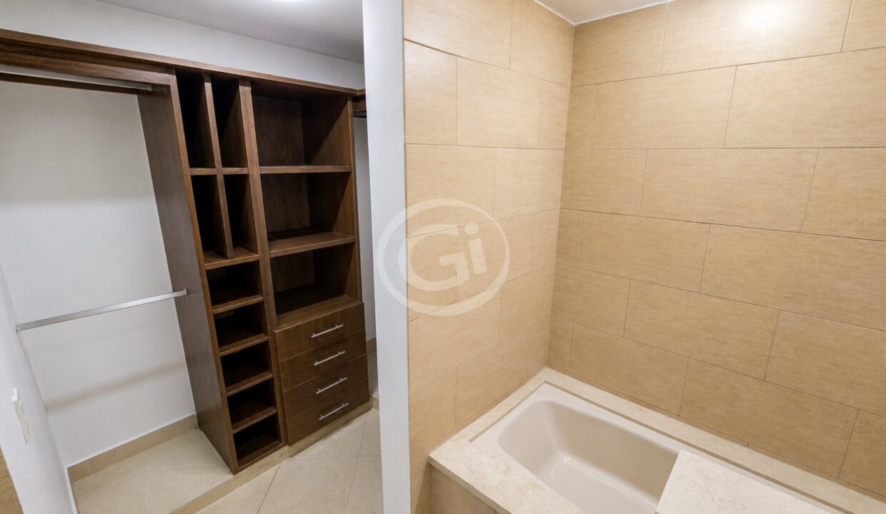 23. Habitación Principal. Embassy Club. Clayton. Venta Courtyard Planta Baja