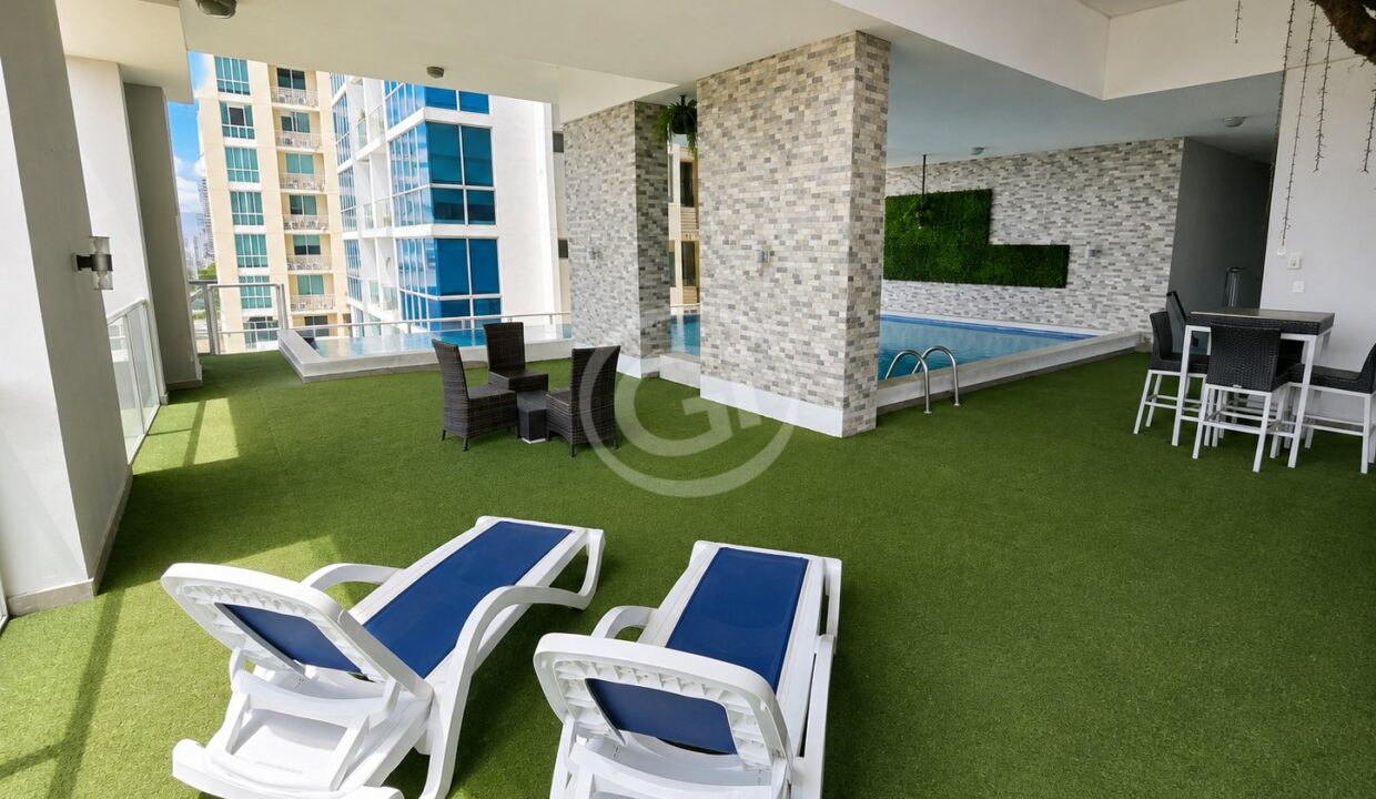 24. Piscina. Alquiler Quartier 74 San Francisco