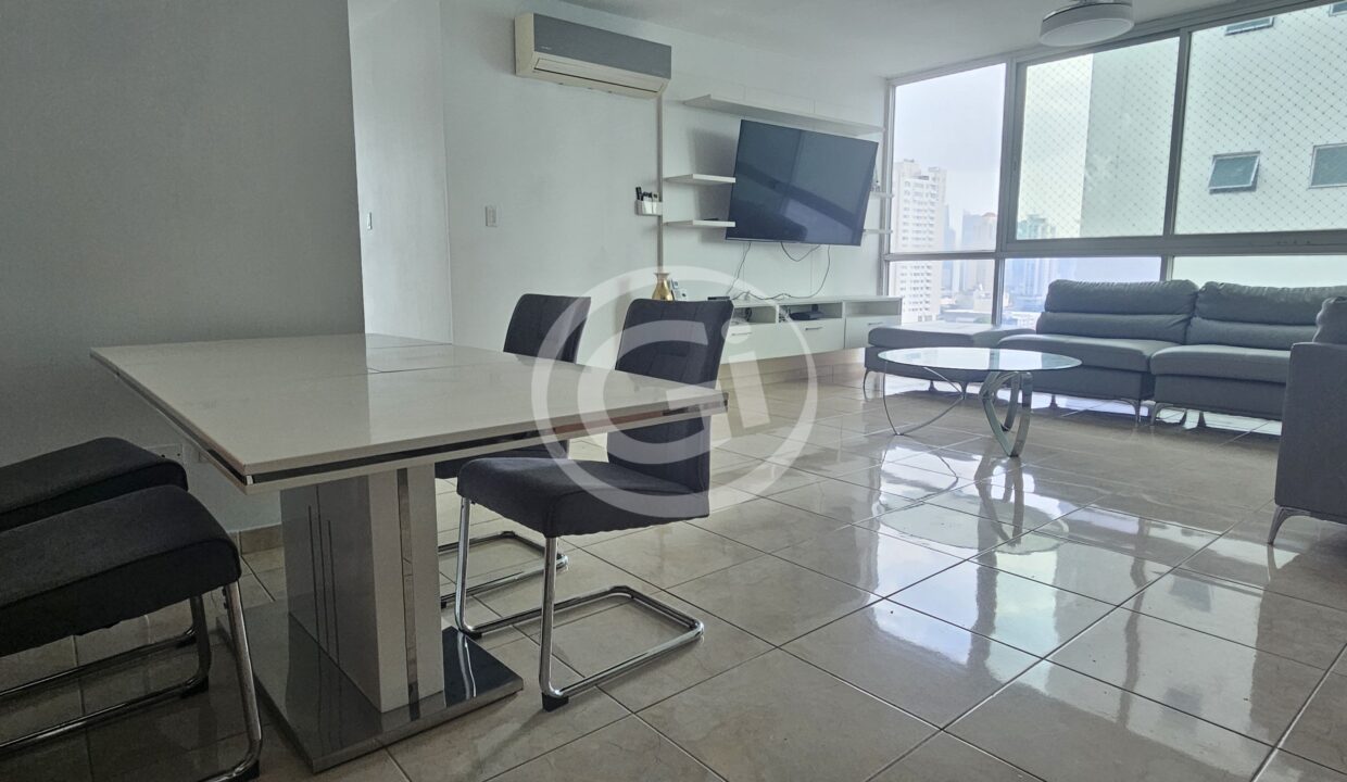25. Sala comedor Alquiler apartamento Sky Blue. San Francisco