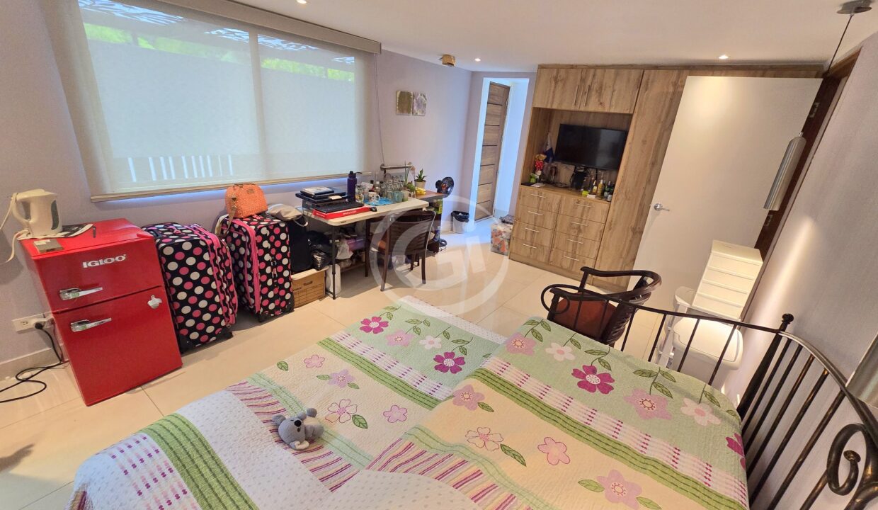 27. Habitación 2. Alquiler y Venta Casa Clayton