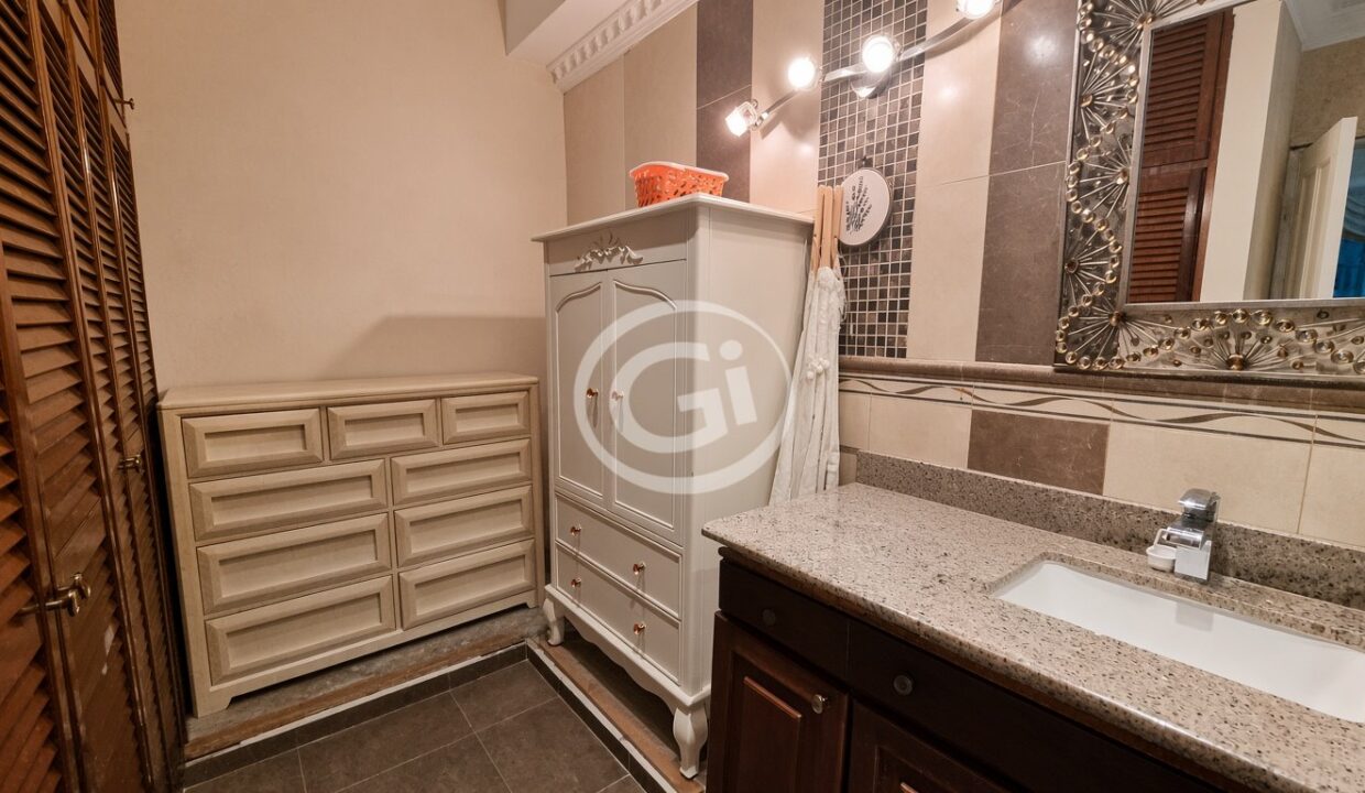 28. Baño Habitacion 2